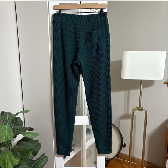 ALO Yoga Muse Sweatpant Joggers size Medium - Picture 5 of 6